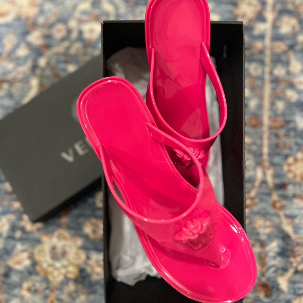 Vibrant Pink Flip Flop Sandals